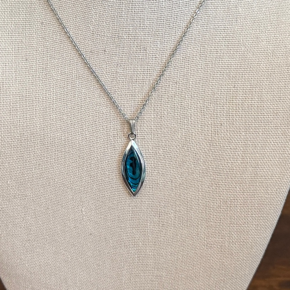Abalone Shell Necklace & Earrings Set Nickel Silver Blue Green Excellent - Picture 2 of 4